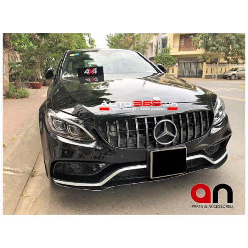 Mercedes C300 nâng cấp bodykit C63 chất lừ trên từng chi tiết